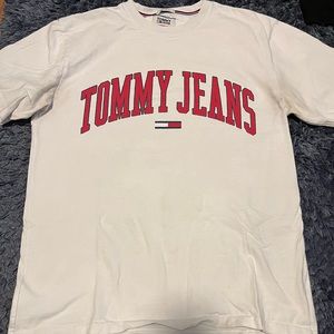 Tommy Hilfiger tee mens medium